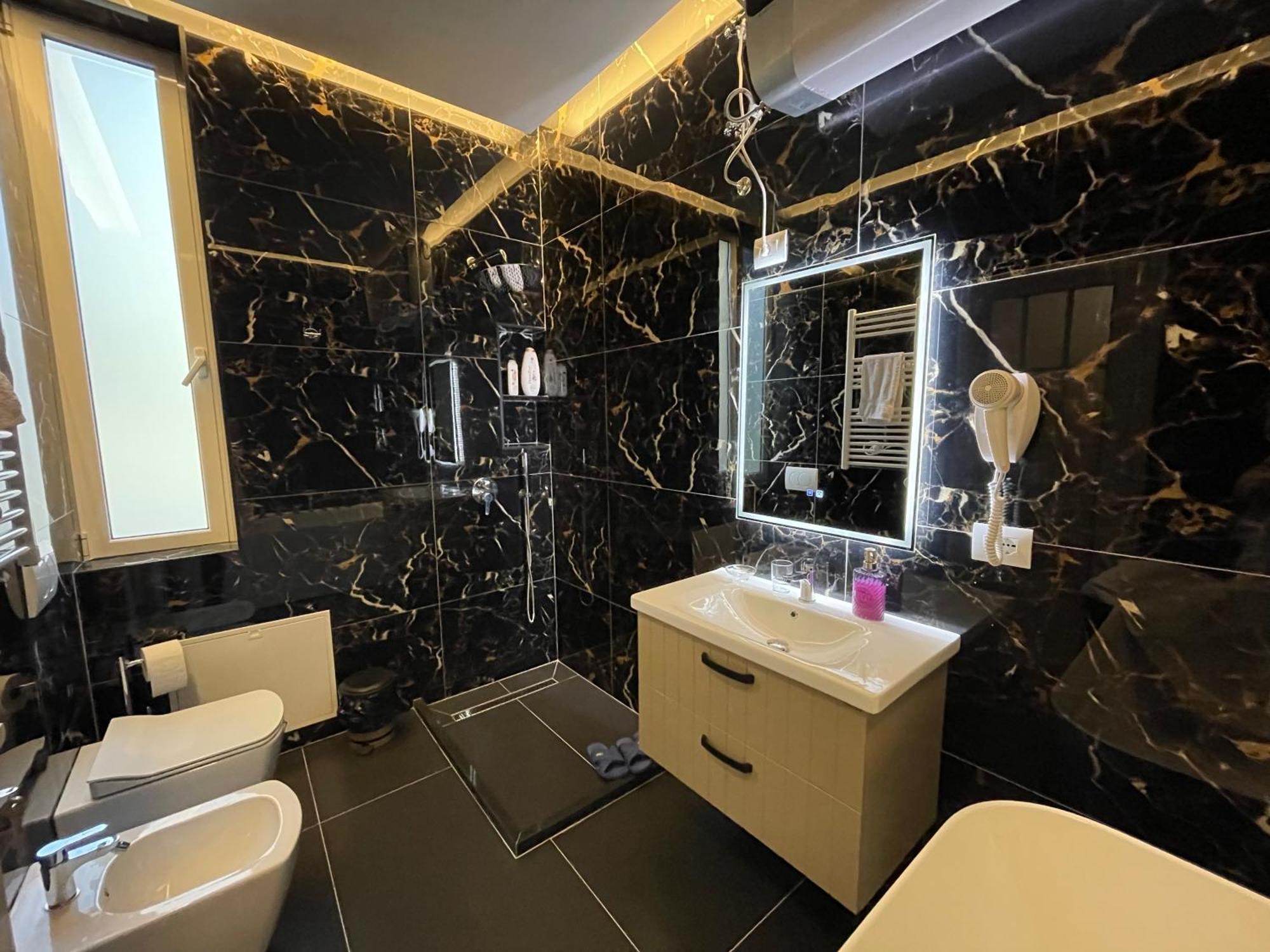 Hotel Vila 15 - Center Tirana Extérieur photo
