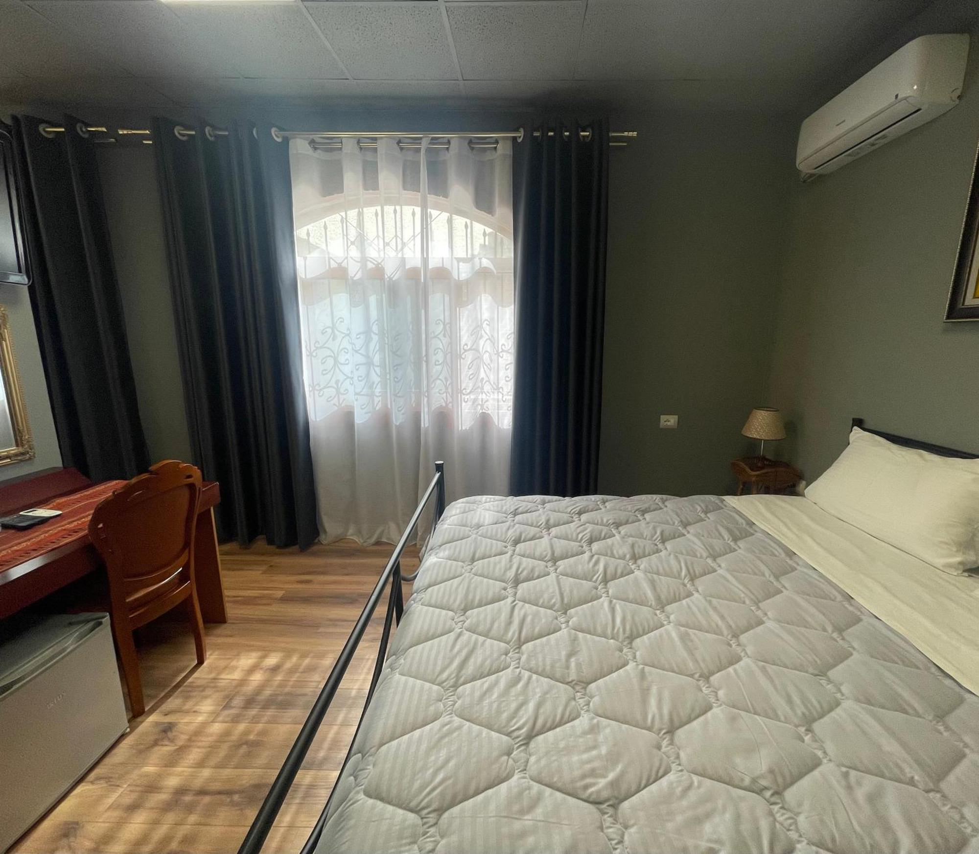 Hotel Vila 15 - Center Tirana Extérieur photo