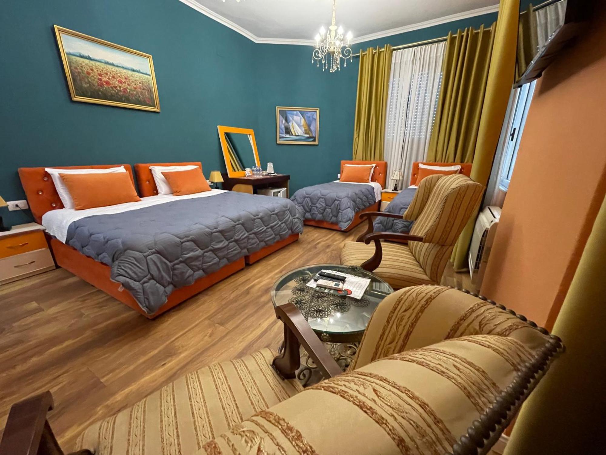Hotel Vila 15 - Center Tirana Extérieur photo