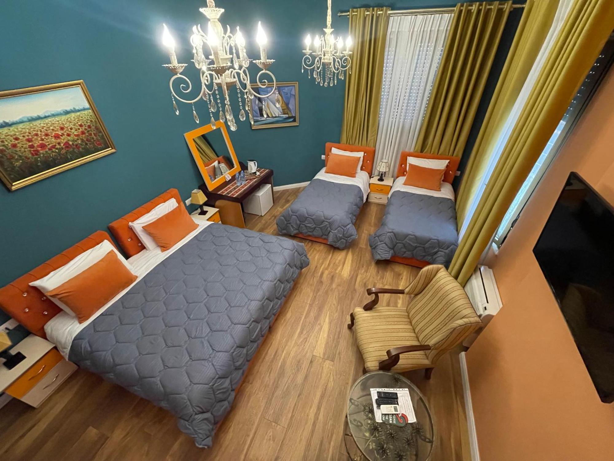 Hotel Vila 15 - Center Tirana Extérieur photo