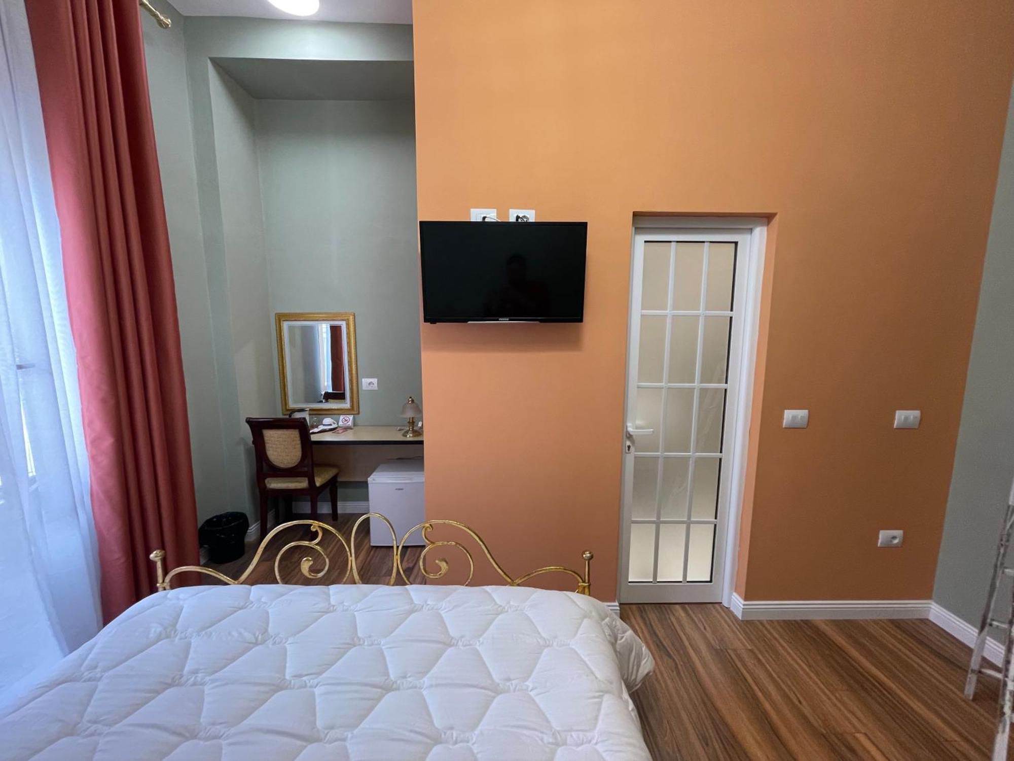 Hotel Vila 15 - Center Tirana Extérieur photo