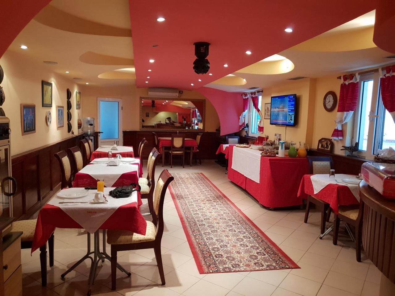 Hotel Vila 15 - Center Tirana Extérieur photo