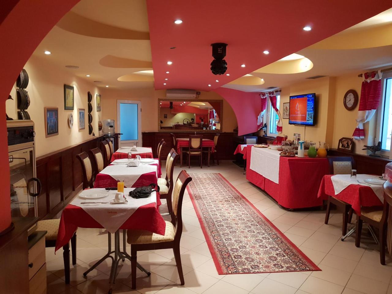 Hotel Vila 15 - Center Tirana Extérieur photo